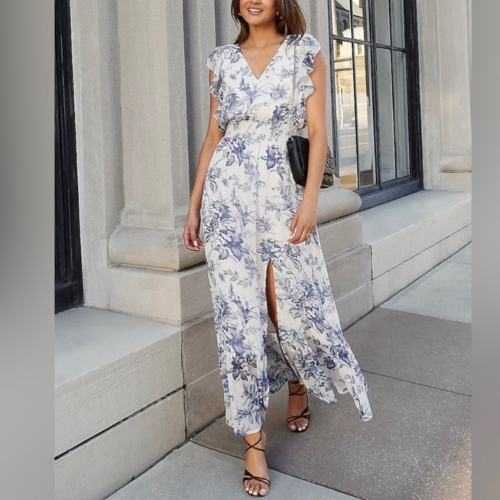 NWT Express Blue Floral Chiffon V Neck Ruffle Slit Maxi Dress Large